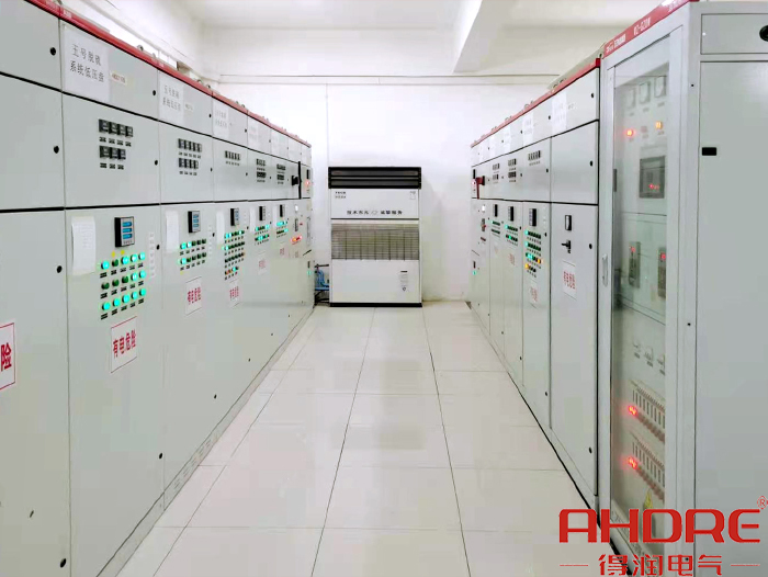 MNS低壓柜現(xiàn)場圖 MNS低壓柜現(xiàn)場圖