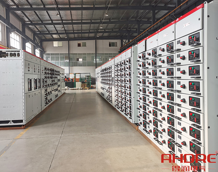 用于項(xiàng)目的MNS2.0低壓柜.jpg 用于項(xiàng)目的MNS2.0低壓柜.jpg