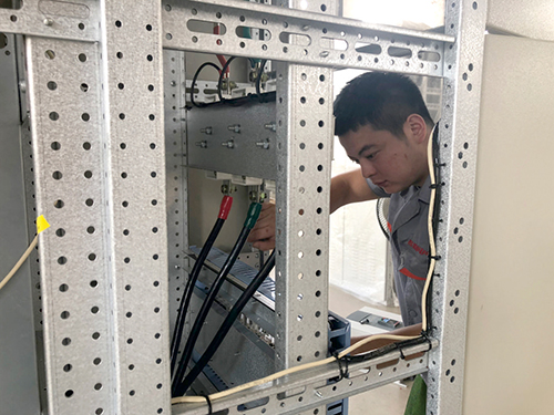 得潤電氣 開關柜廠家 電話:400-0551-777 qq:3176885416 得潤電氣 開關柜廠家 電話:400-0551-777 qq:3176885416