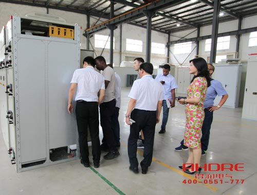 得潤(rùn)電氣 成套高低壓開關(guān)柜 設(shè)計(jì) 生產(chǎn) 調(diào)試 一站式服務(wù) 咨詢熱線:400-0551-777 qq:3176885416 得潤(rùn)電氣 成套高低壓開關(guān)柜 設(shè)計(jì) 生產(chǎn) 調(diào)試 一站式服務(wù) 咨詢熱線:400-0551-777 qq:3176885416