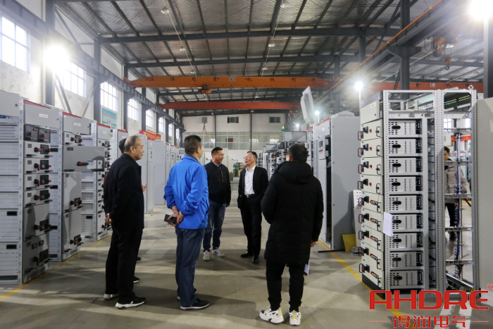 低壓生產(chǎn)車間圖.jpg 低壓生產(chǎn)車間圖.jpg