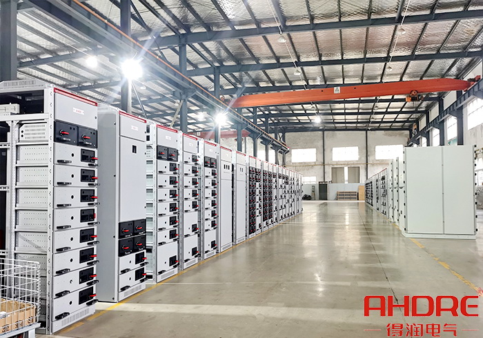 MNS2.0低壓柜實(shí)物圖.jpg MNS2.0低壓柜實(shí)物圖.jpg