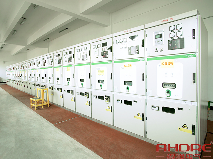 星銳齒輪MVnex高壓柜現(xiàn)場(chǎng)圖1 (2017提供的產(chǎn)品).jpg 星銳齒輪MVnex高壓柜現(xiàn)場(chǎng)圖1 (2017提供的產(chǎn)品).jpg