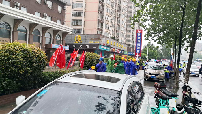 抗洪救災(zāi)現(xiàn)場(chǎng) 抗洪救災(zāi)現(xiàn)場(chǎng)