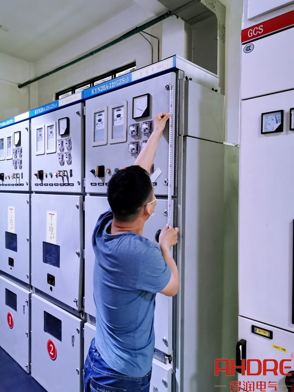 對改造項(xiàng)目的數(shù)據(jù)測量.jpg 對改造項(xiàng)目的數(shù)據(jù)測量.jpg