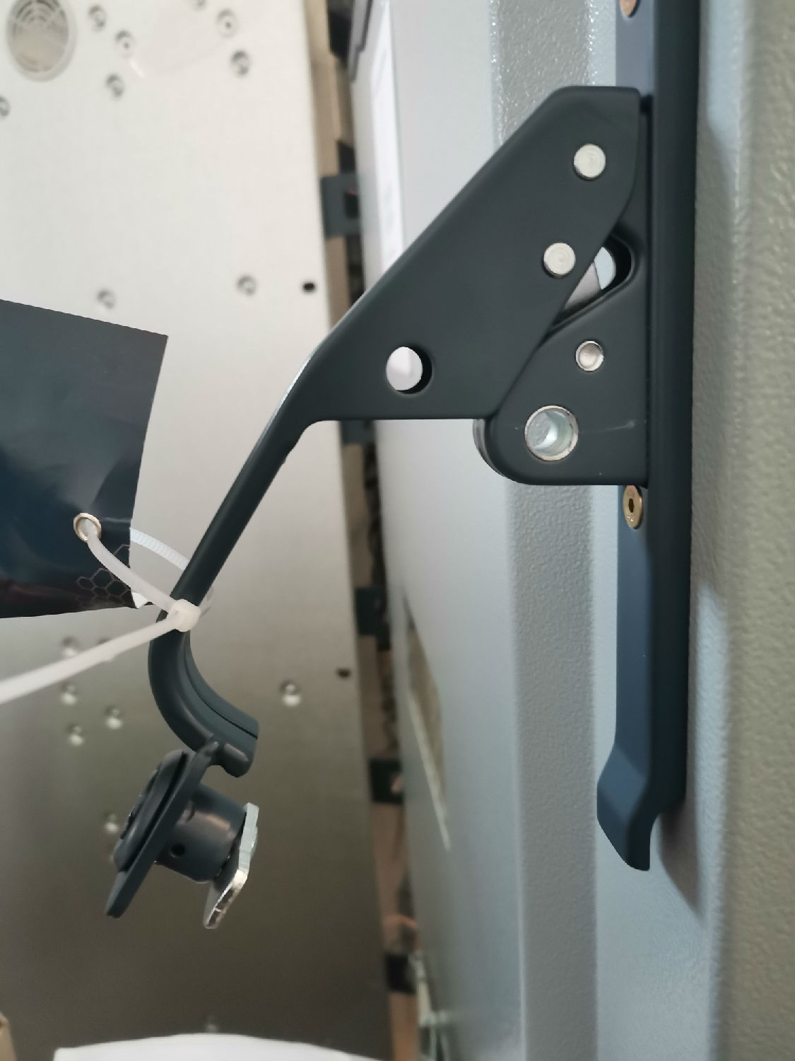 ▼KYN28A-12(24)門把手 ▼KYN28A-12(24)門把手