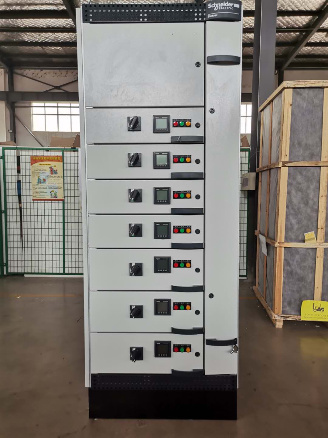 施耐德低壓柜，blokset型號(hào) 合肥彩虹玻璃項(xiàng)目 得潤(rùn)電氣制造