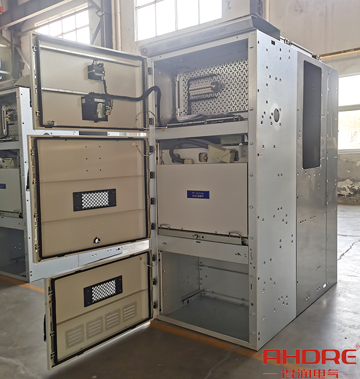 10KV中壓進(jìn)線柜的正面圖.jpg 10KV中壓進(jìn)線柜的正面圖.jpg
