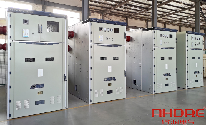 35KV高壓柜實物圖.jpg 35KV高壓柜實物圖.jpg