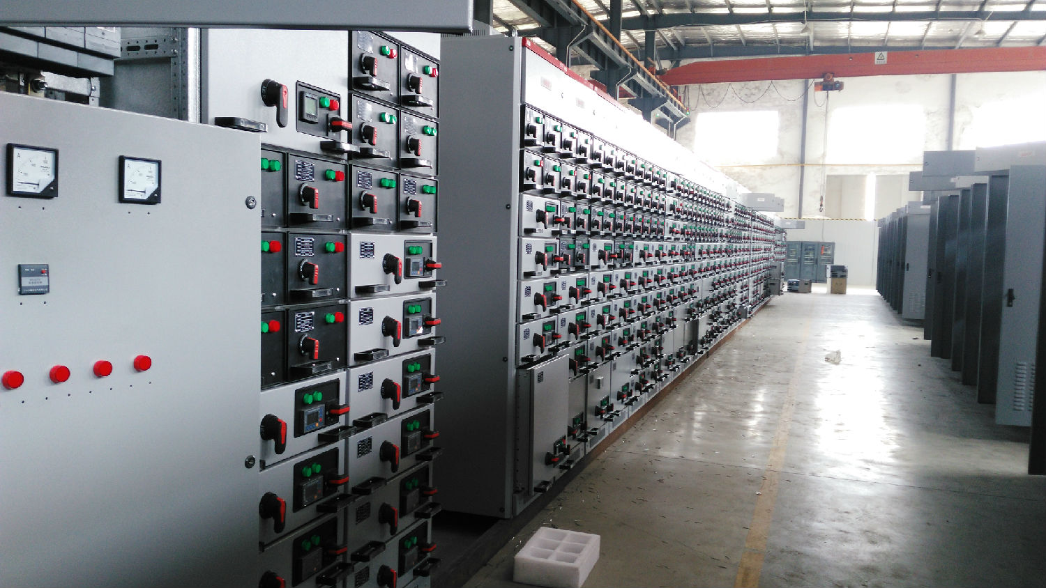 得潤電氣 MNS2.0低壓配電柜生產車間 咨詢熱線:4000551777 得潤電氣 MNS2.0低壓配電柜生產車間 咨詢熱線:4000551777