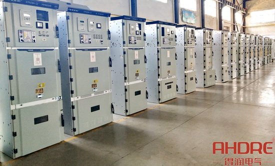 Kyn28中置式開關(guān)柜.jpg Kyn28中置式開關(guān)柜.jpg