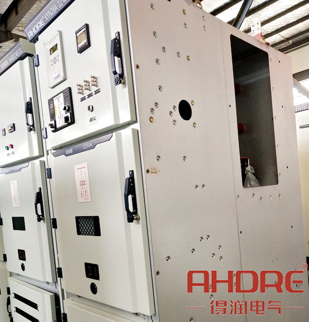 覆鋁鋅鋼板.jpg 覆鋁鋅鋼板.jpg