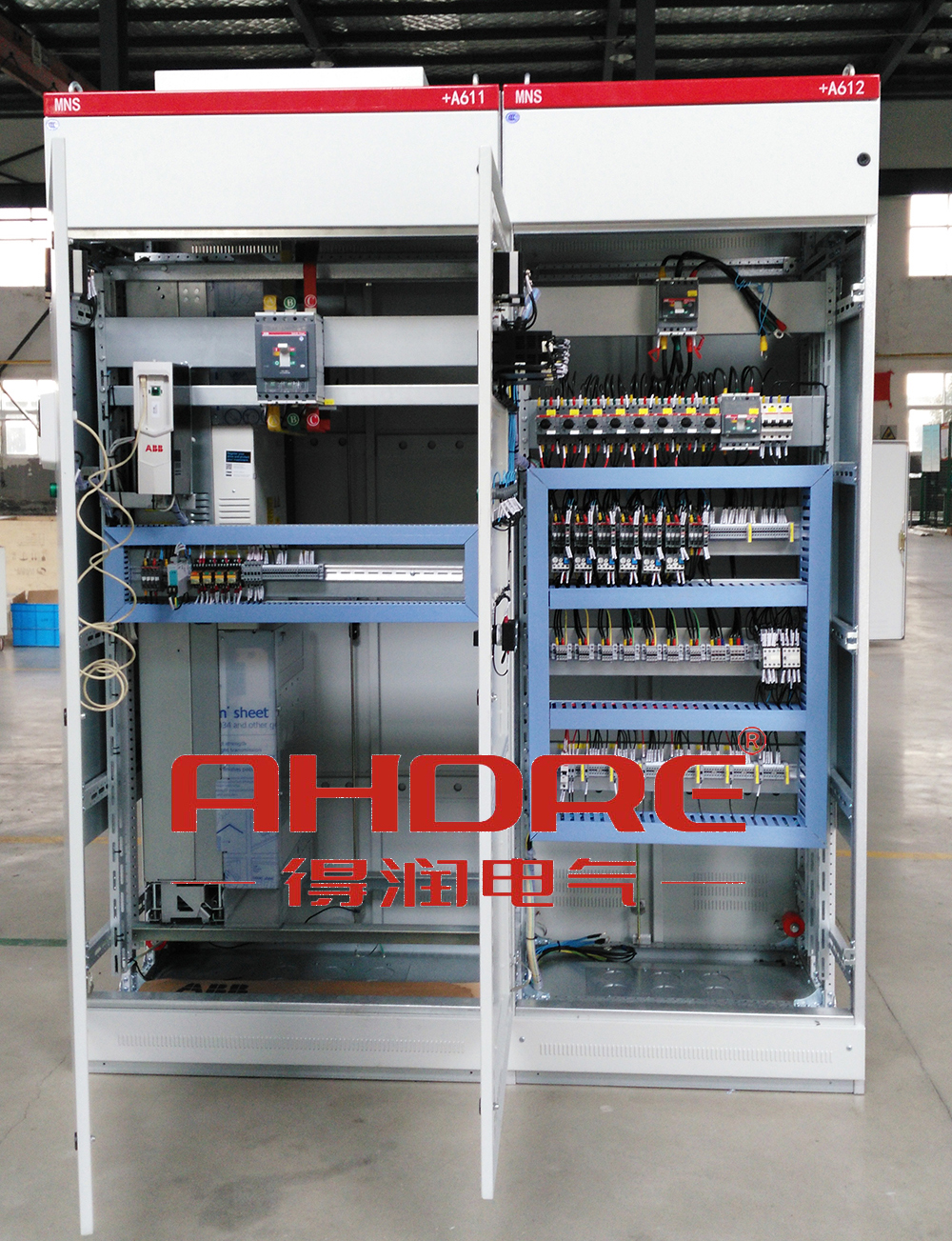 得潤電氣 水泥廠用高低壓開關(guān)柜 咨詢熱線:4000551777 QQ:3176885416. 得潤電氣 水泥廠用高低壓開關(guān)柜 咨詢熱線:4000551777 QQ:3176885416.