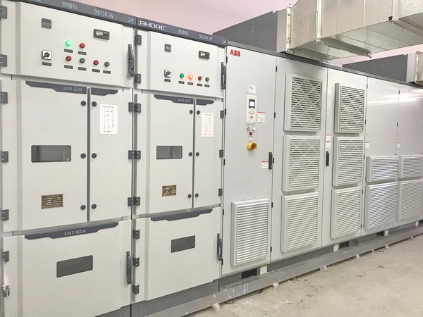 一拖一自動旁路柜現(xiàn)場圖.jpg 一拖一自動旁路柜現(xiàn)場圖.jpg