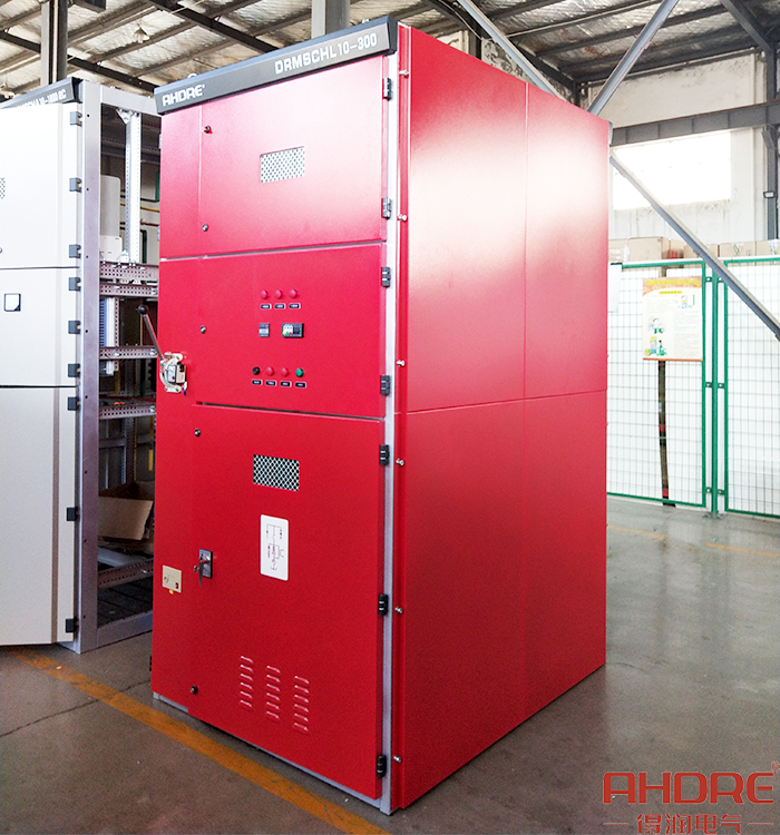 10KV高壓無(wú)功補(bǔ)償裝置.jpg 10KV高壓無(wú)功補(bǔ)償裝置.jpg